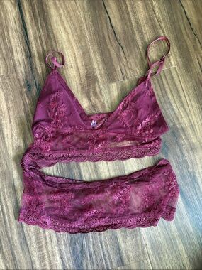 Lace tank top in Burgundy - Women's Intimates